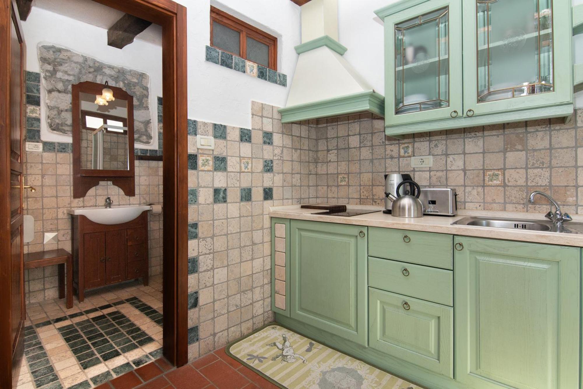 Apartments Valentinus 1800 Sezana Luaran gambar