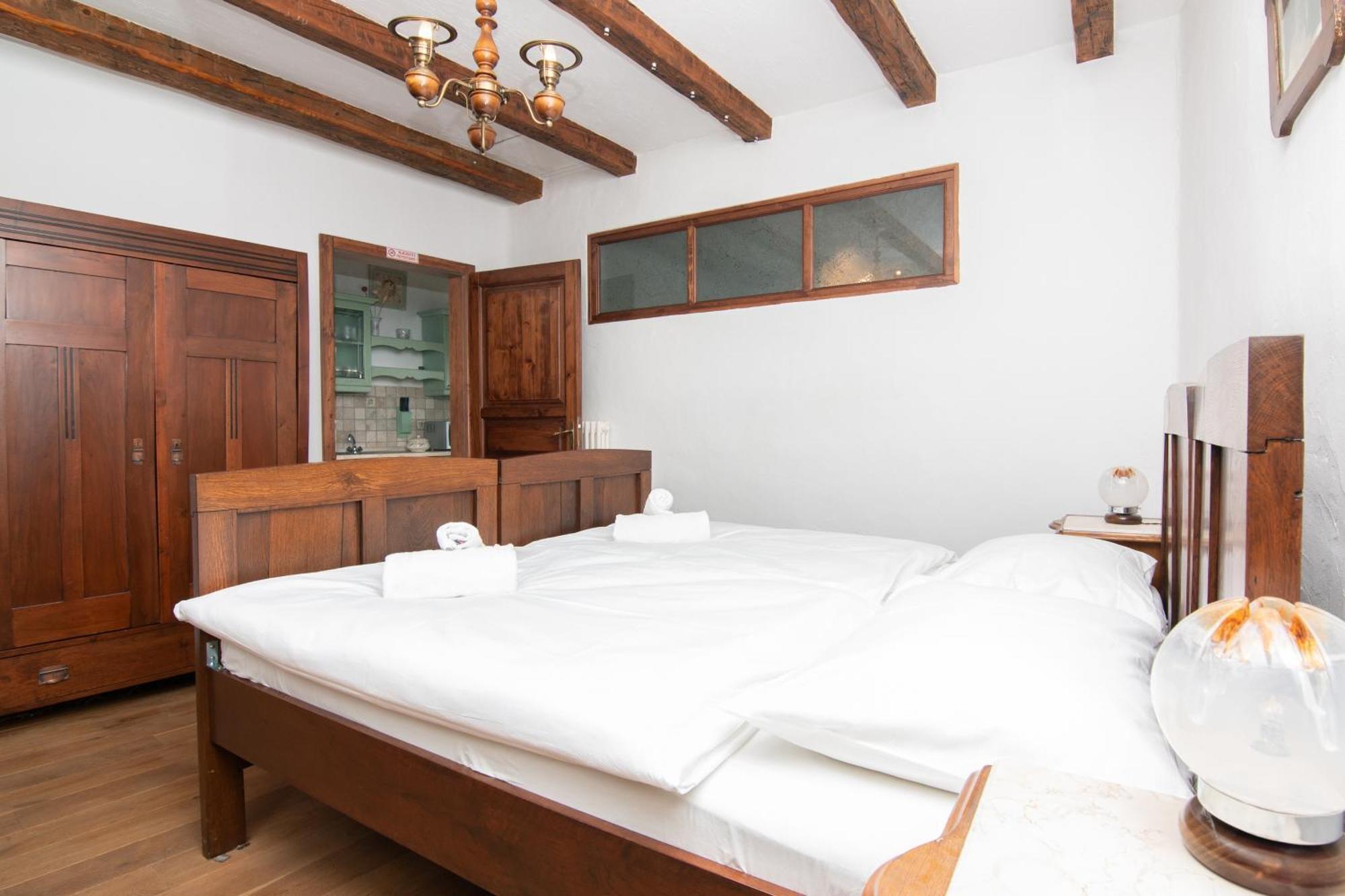 Apartments Valentinus 1800 Sezana Luaran gambar